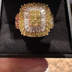 Stunning 😍 14k Yellow & White Gold ..  Yellow/White Diamond Ring sz 5.75